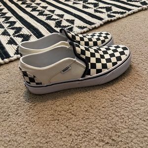 Vans black and white checkered